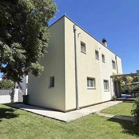 Sol Villa Zara